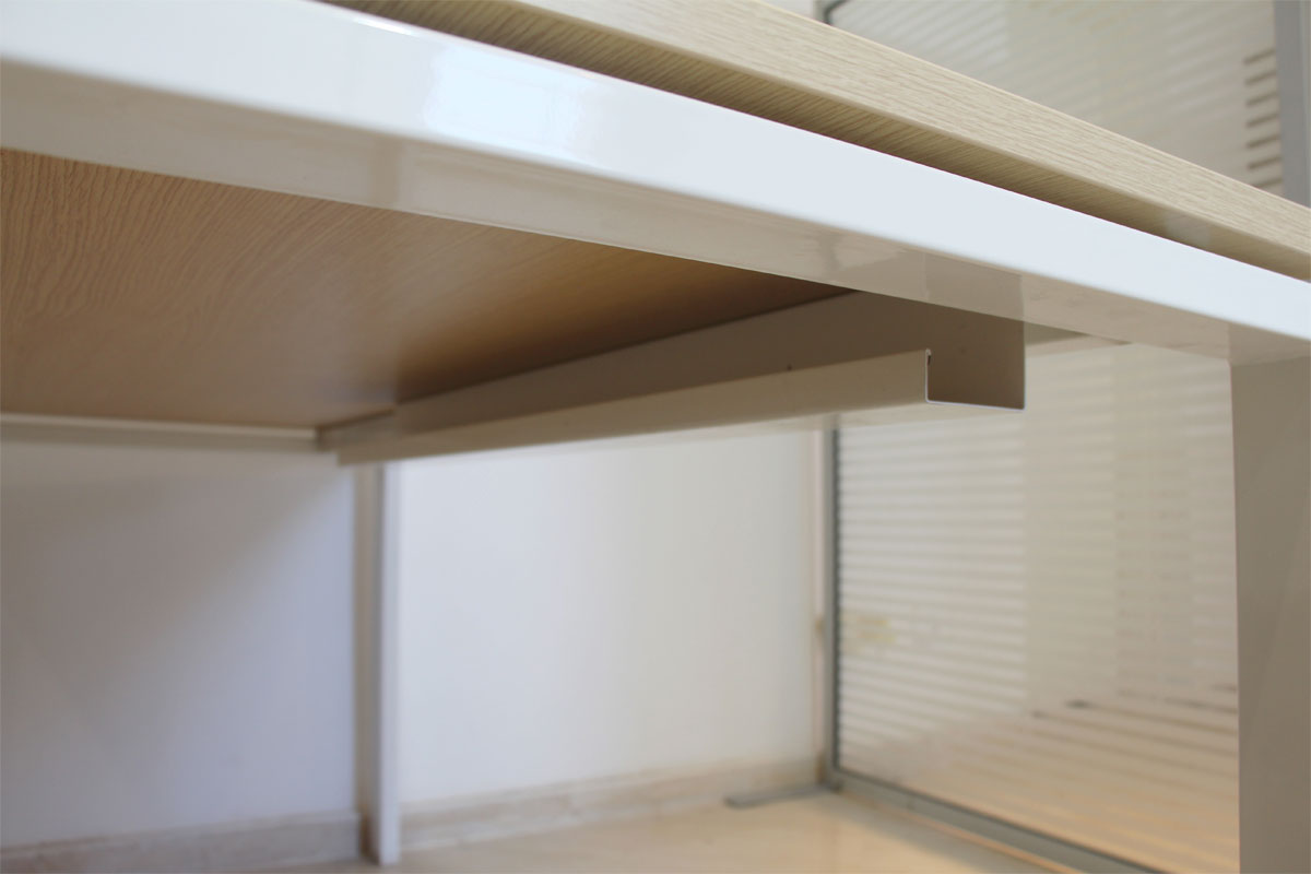 Goulette passe câble